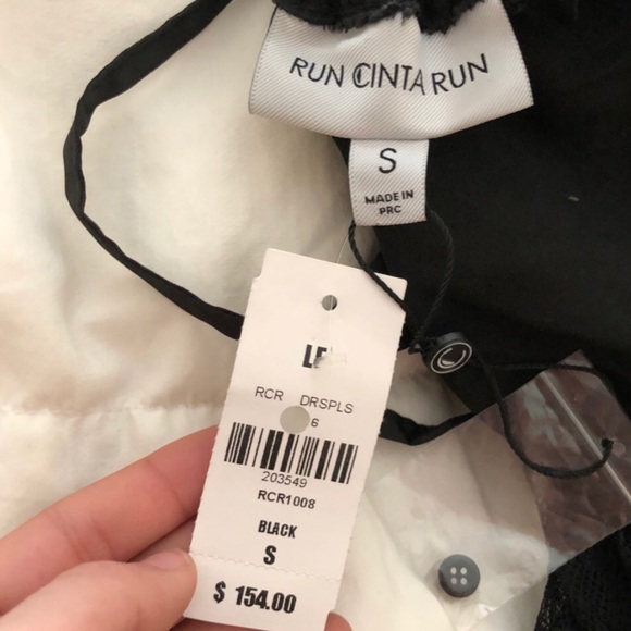 Beautiful satin & lace romper from LF - NWT - Picture 3 of 3